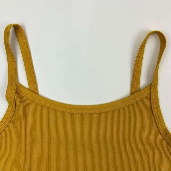 No Boundaries Tank Top Womens Medium Round Neck Thin Straps Yellow - Picture 2 of 7